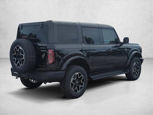 New 2026 Ford Bronco Outer Banks AWD/4WD image 2