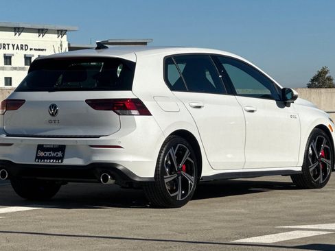 New 2026 Volkswagen GTI SE image 4