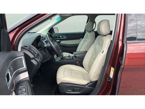 Used 2016 Ford Explorer Platinum AWD/4WD image 12
