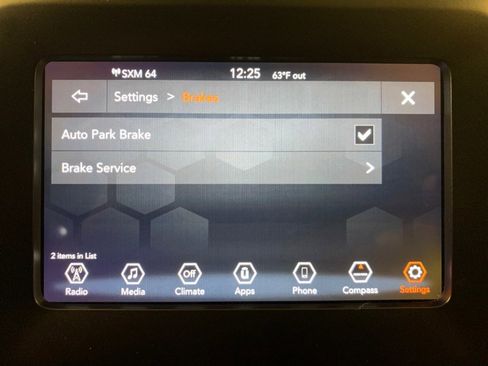 Used 2019 Jeep Cherokee Latitude Plus AWD/4WD image 36