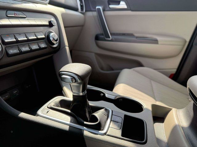 Used 2020 Kia Sportage LX FWD image 27
