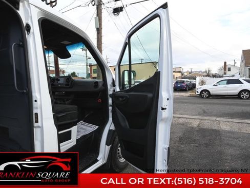 Used 2022 Mercedes-Benz Sprinter 1500 image 20