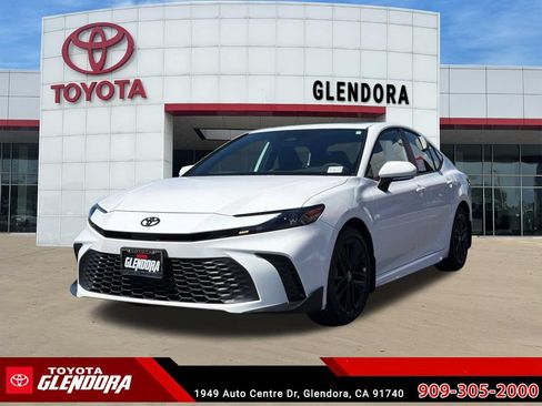 New 2026 Toyota Camry SE FWD image 4