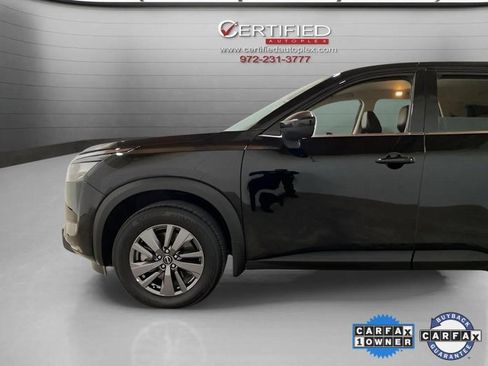 Used 2024 Nissan Pathfinder S image 89