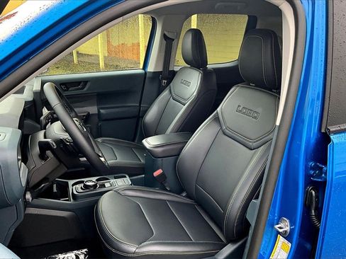 Used 2025 Ford Maverick Lobo image 9