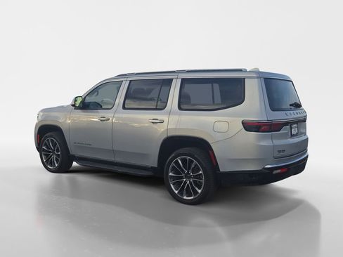 Used 2022 Jeep Wagoneer Series II w/ Premium Group I image 3