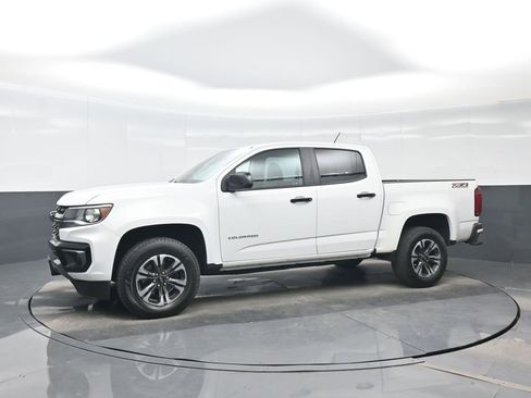 Used 2021 Chevrolet Colorado Z71 AWD/4WD image 2