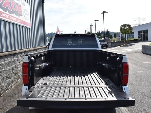 Certified 2025 Toyota Tacoma SR5 AWD/4WD image 21