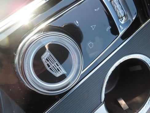 Used 2024 Cadillac Lyriq Luxury RWD image 34