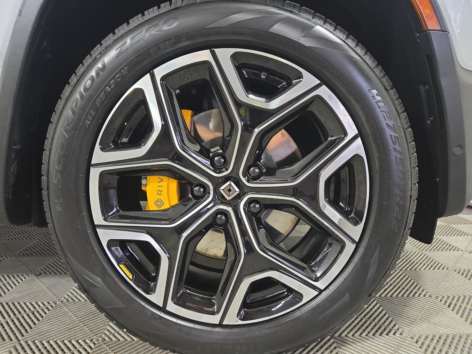 Used 2024 Rivian R1S Adventure Quad AWD/4WD image 11