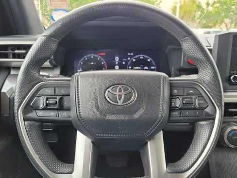 Used 2024 Toyota Tacoma TRD Off-Road image 17