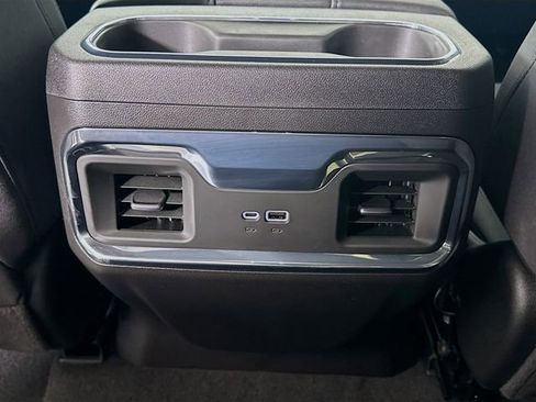 Used 2025 GMC Sierra 1500 Elevation image 29