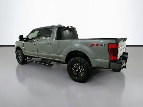 Used 2022 Ford F250 Platinum w/ FX4 Off-Road Package AWD/4WD image 5