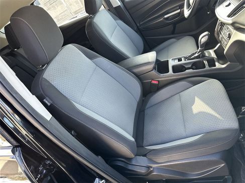 Used 2019 Ford Escape SE image 23