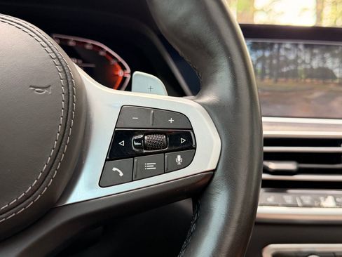 Used 2022 BMW X5 xDrive40i w/ M Sport Package AWD/4WD image 26