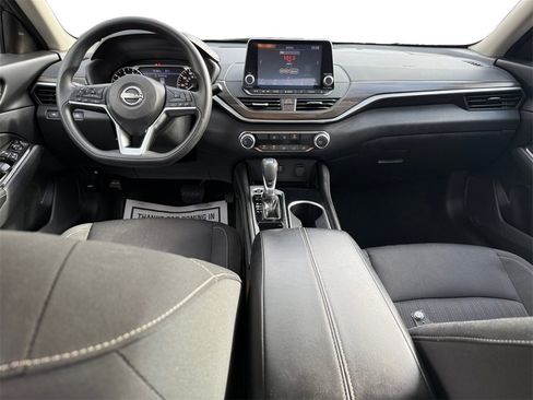 Used 2023 Nissan Altima 2.5 SV image 10
