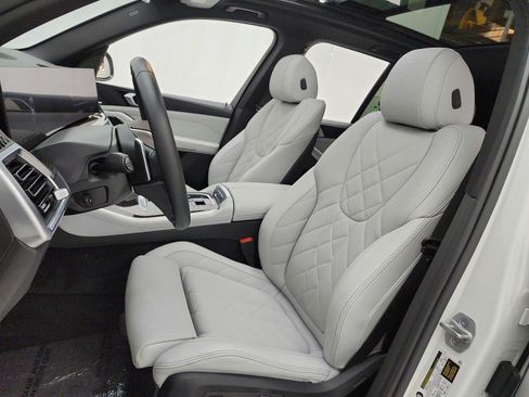 Used 2024 BMW X5 sDrive40i w/ Premium Package RWD image 10