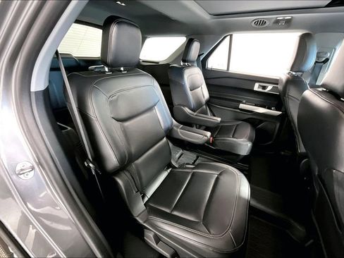 Used 2023 Ford Explorer XLT w/ Equipment Group 202A image 27