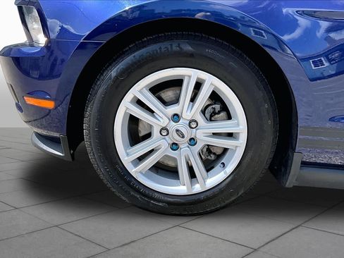 Used 2012 Ford Mustang Coupe RWD image 11