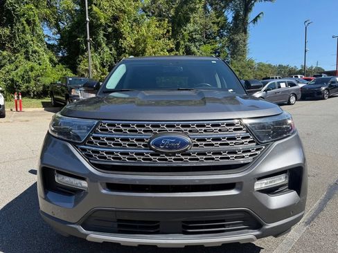 Used 2021 Ford Explorer Limited w/ Equipment Group 301A RWD image 3