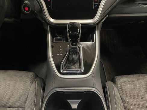 Used 2022 Subaru Outback Premium image 11