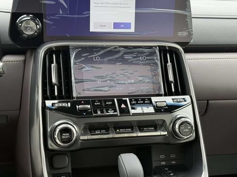 New 2026 Lexus LX 700h Luxury AWD/4WD image 14