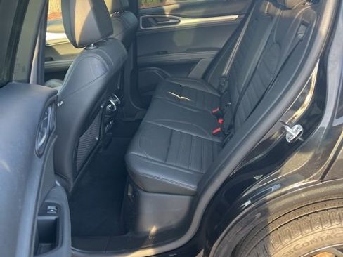 Used 2024 Alfa Romeo Stelvio Veloce image 9