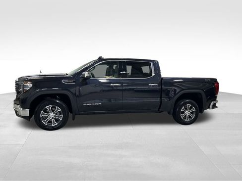 Used 2025 GMC Sierra 1500 SLT image 2