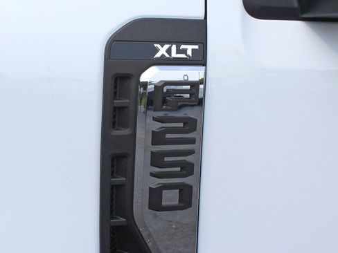 Used 2024 Ford F250 XLT w/ FX4 Off-Road Package AWD/4WD image 41