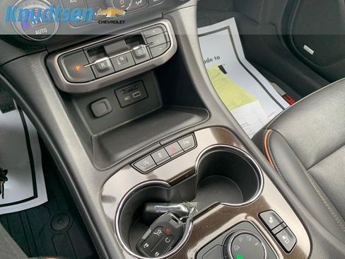 Used 2023 GMC Acadia AT4 w/ Technology Package image 24