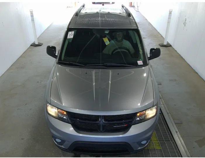 Used 2019 Dodge Journey SE FWD image 4