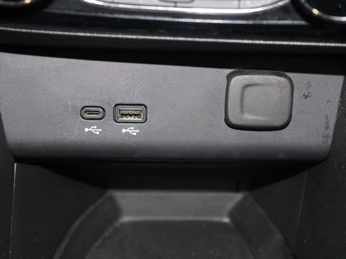 Used 2024 Buick Encore GX Sport Touring image 39