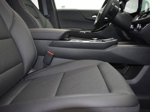 New 2026 Chevrolet Equinox LT w/ Convenience Package II image 26