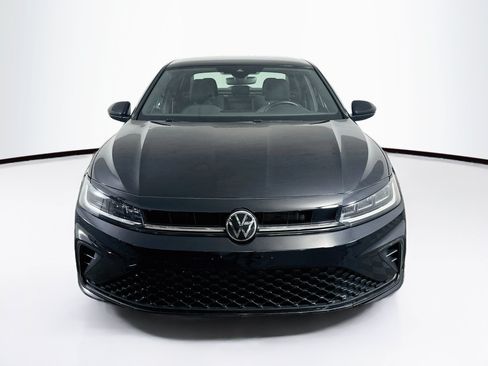 Used 2025 Volkswagen Jetta Sport FWD image 2