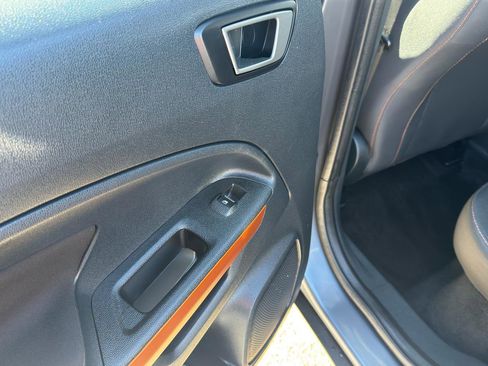 Used 2021 Ford EcoSport SE w/ SE Appearance Package image 40