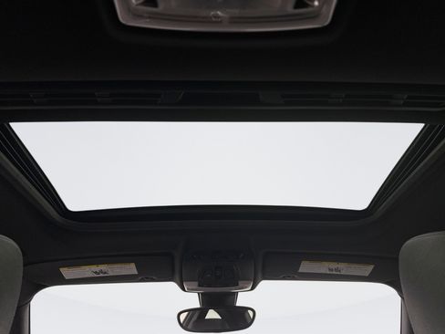 Used 2018 BMW 230i xDrive Coupe image 19