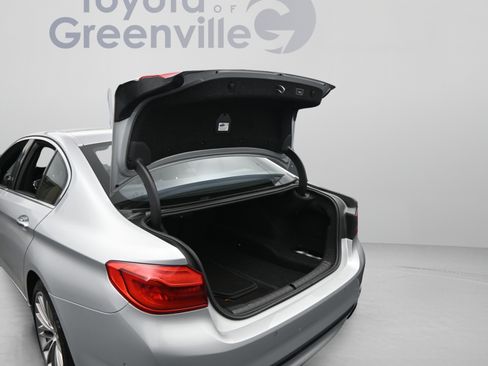 Used 2017 BMW 540i RWD image 43