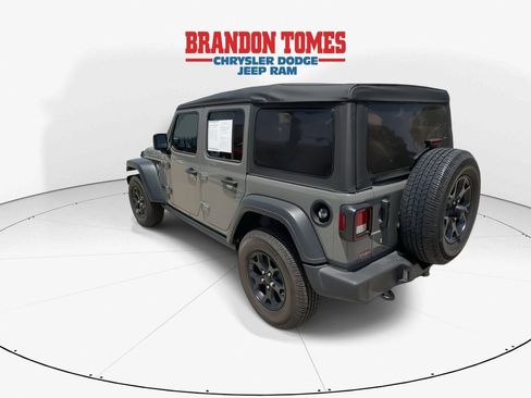 Used 2021 Jeep Wrangler Unlimited Sport AWD/4WD image 2