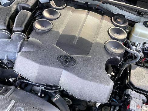 Used 2021 Toyota 4Runner SR5 image 31