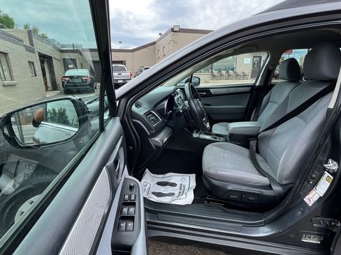 Used 2018 Subaru Outback 2.5i Premium AWD/4WD image 18