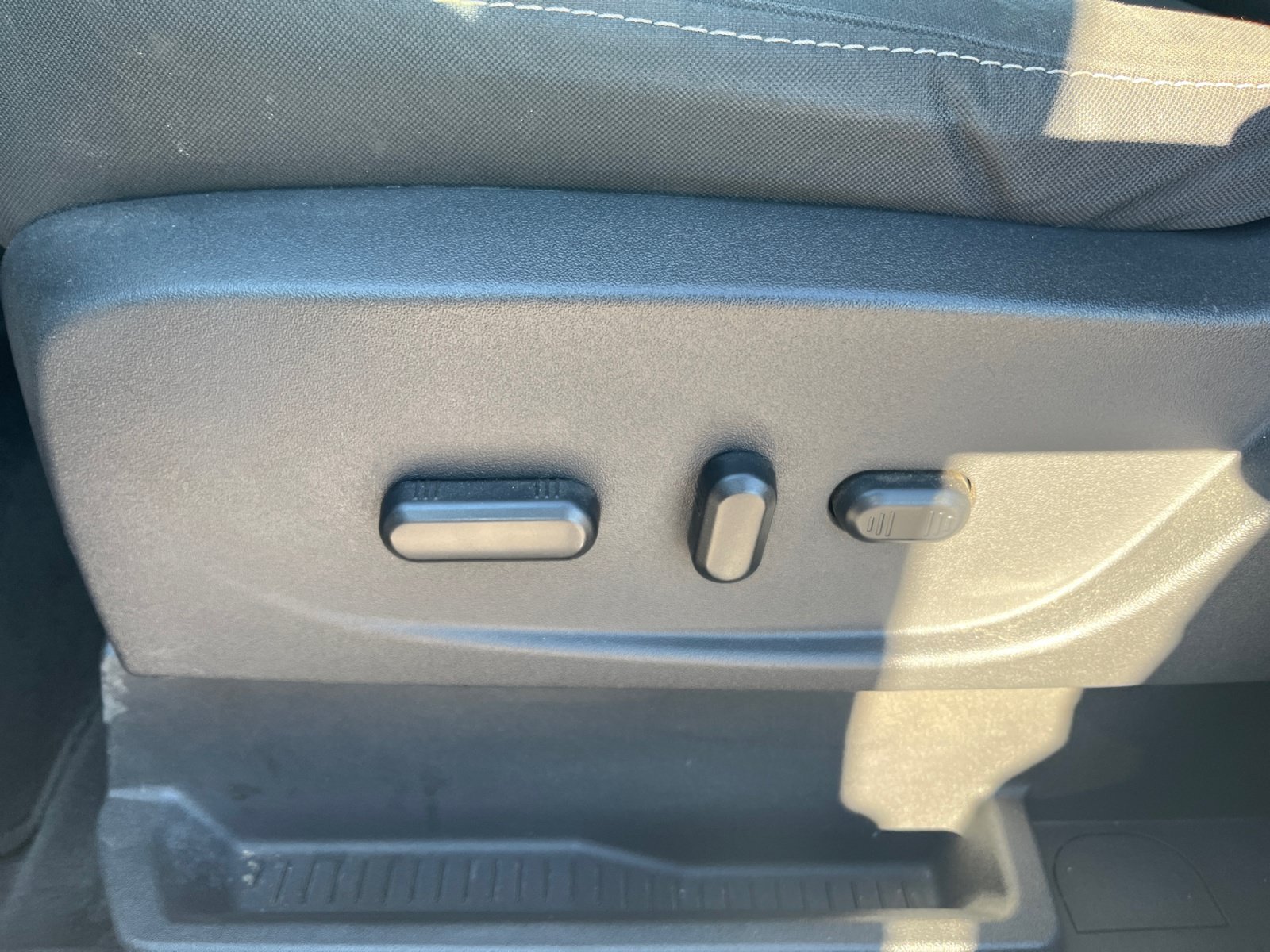 Used 2014 Ford Escape SE w/ Equipment Group 201A FWD image 20