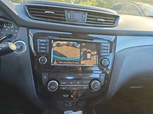 Certified 2020 Nissan Rogue Sport SL w/ Premium Package image 9