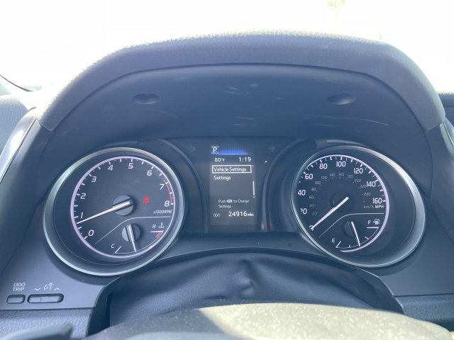 Used 2024 Toyota Camry SE FWD image 11