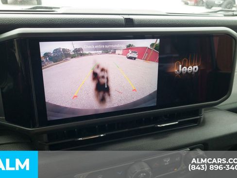 Used 2025 Jeep Wrangler Unlimited Sport AWD/4WD image 9