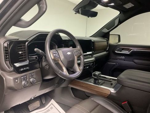 Certified 2023 Chevrolet Silverado 1500 High Country w/ Technology Package image 13