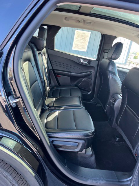 Used 2025 Ford Escape Platinum AWD/4WD image 36