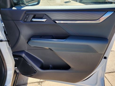 New 2026 GMC Acadia AT4 w/ Super Cruise Package image 39