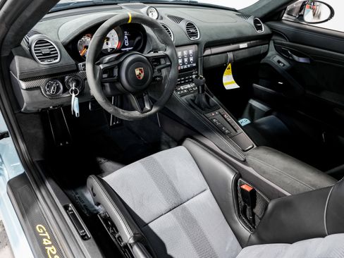 Used 2023 Porsche 718 Cayman GT4 RS image 10