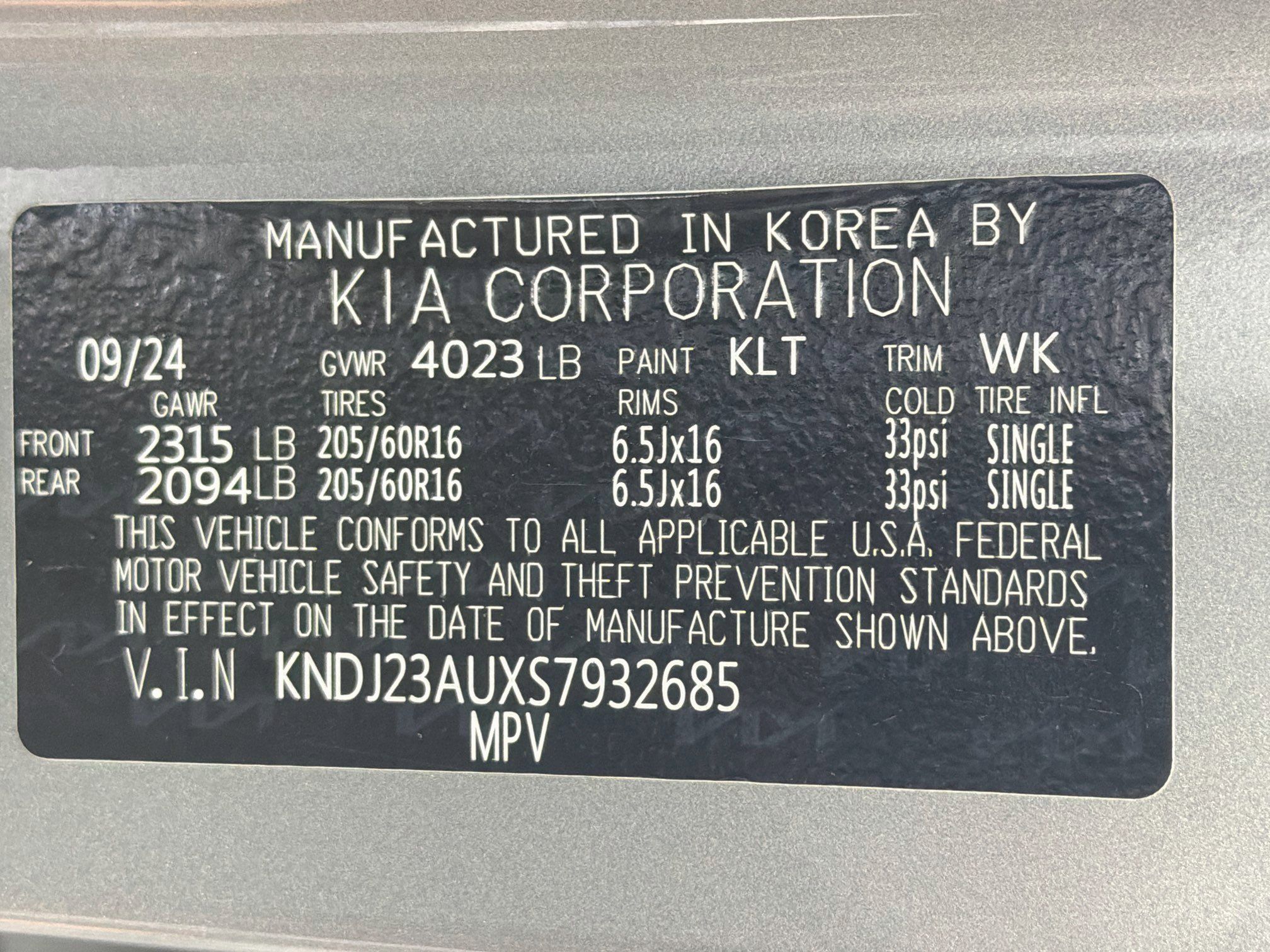 Used 2025 Kia Soul LX w/ LX Technology Package FWD image 12