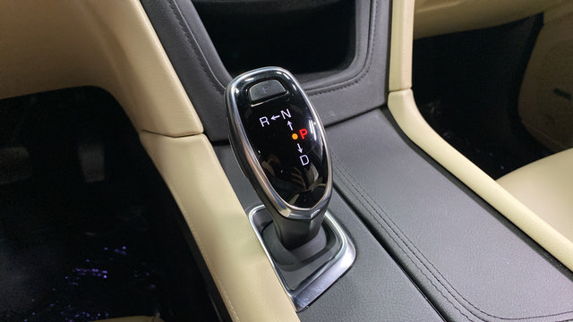Used 2019 Cadillac XT5 AWD image 17